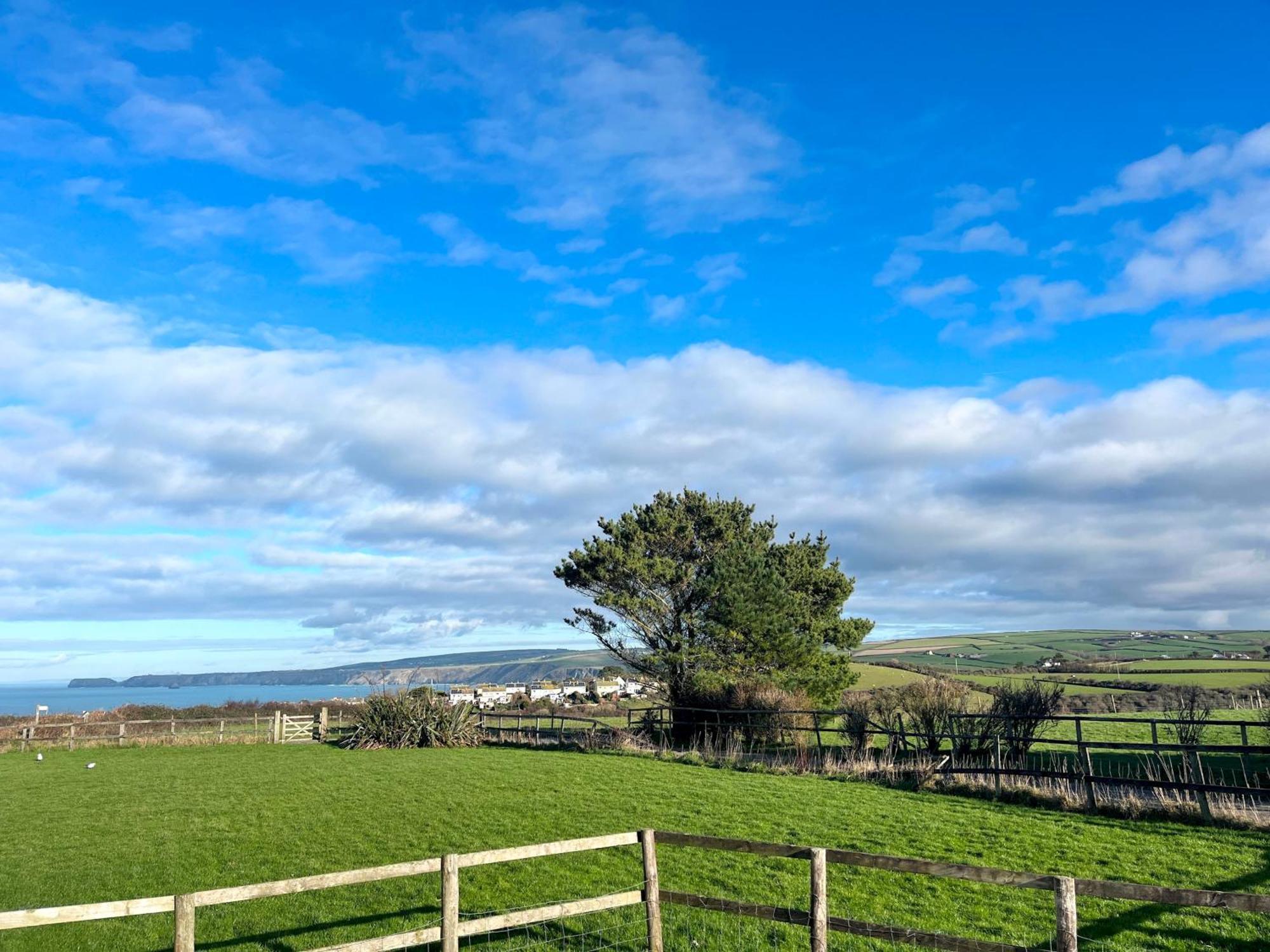 Spacious Home Sleeps 6 Short Walk To Port Isaac Village & Stunning Views Exterior foto